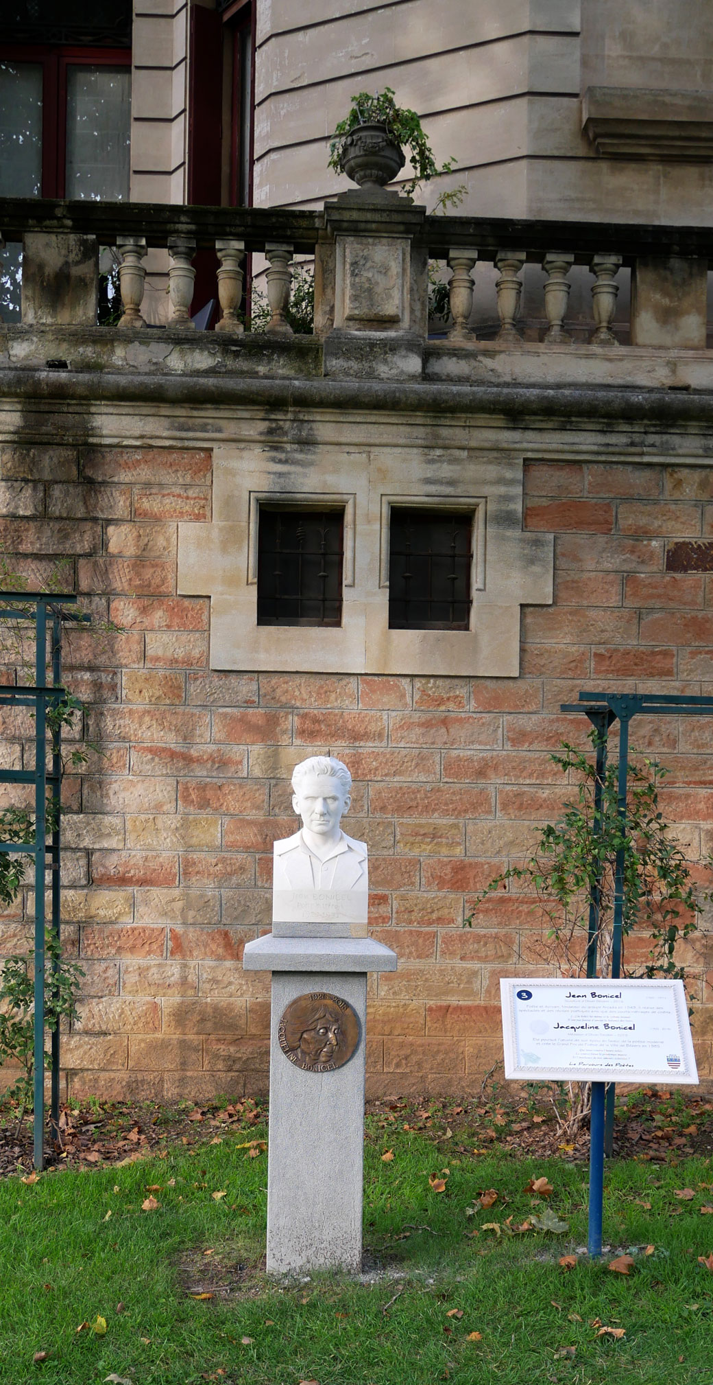 Bas relief de Jacqueline Bonicel