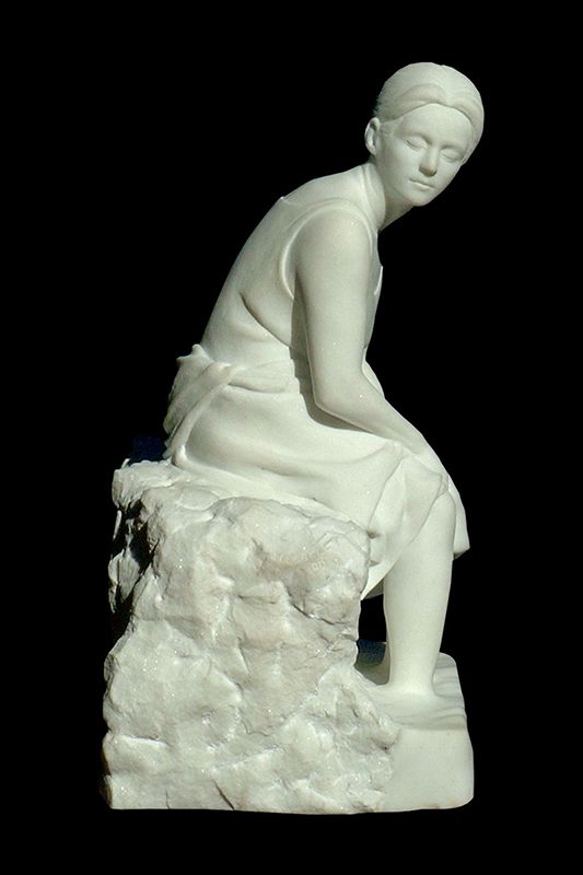 Sculpture de femme en marbre de Carrare patiné par Olivier Delobel