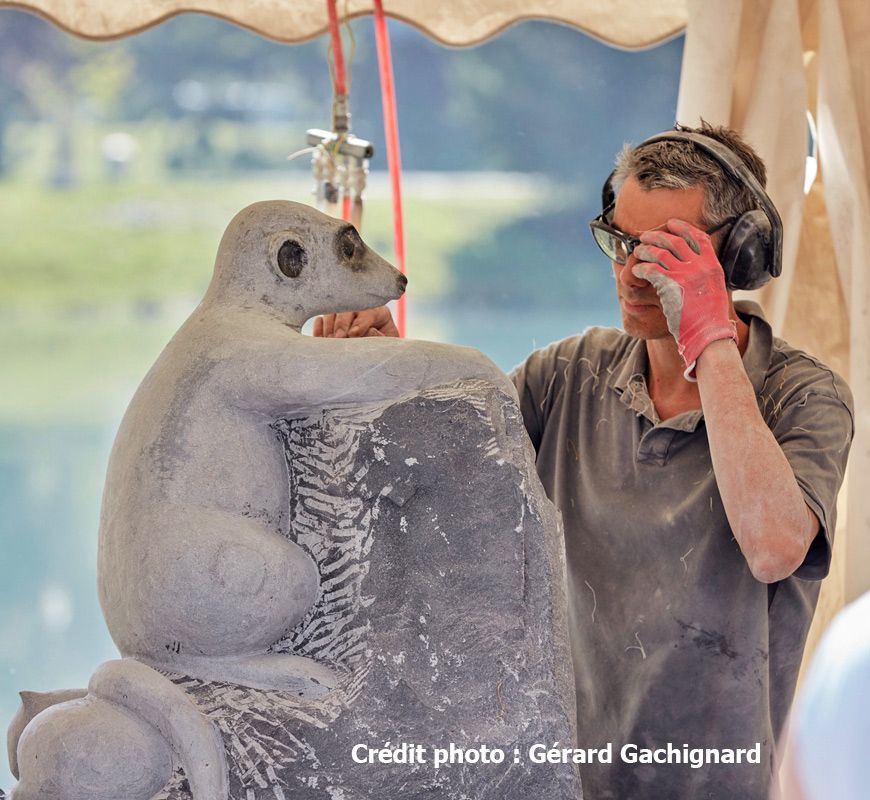 Sculpture réalisée lors du symposium de sculpture sur pierre de Samoëns édition 2019