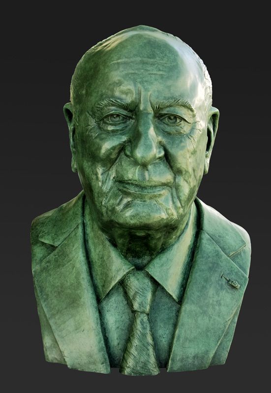 Sculpture buste  Pierre bergé par Olivier delobel