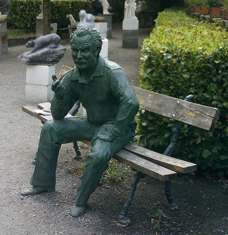 Sculpture statue de Georges Brassens par Olivier delobel