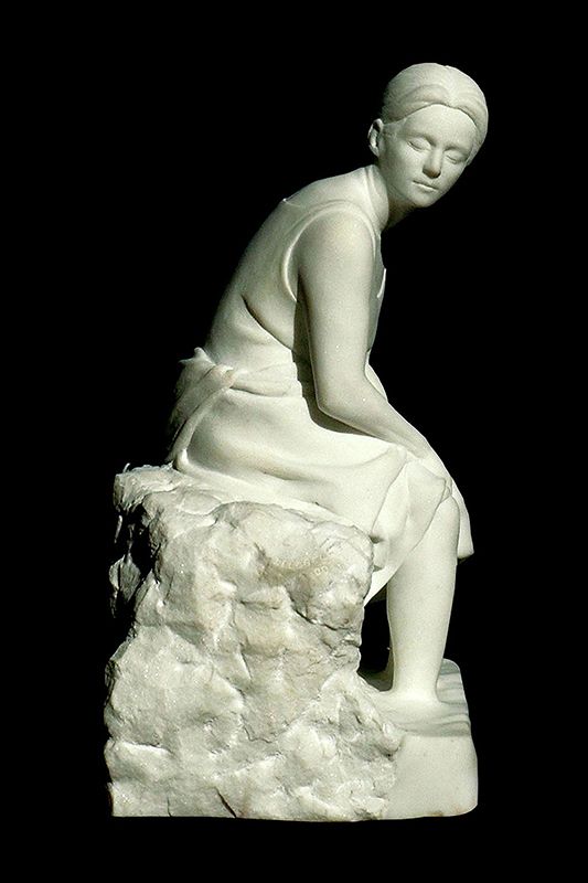 Sculpture de femme en marbre de Carrare patiné par Olivier Delobel